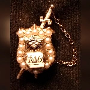 Phi Delta Theta 14K Yellow Gold Diamond & Pearls Sword Fraternity Pin 1930